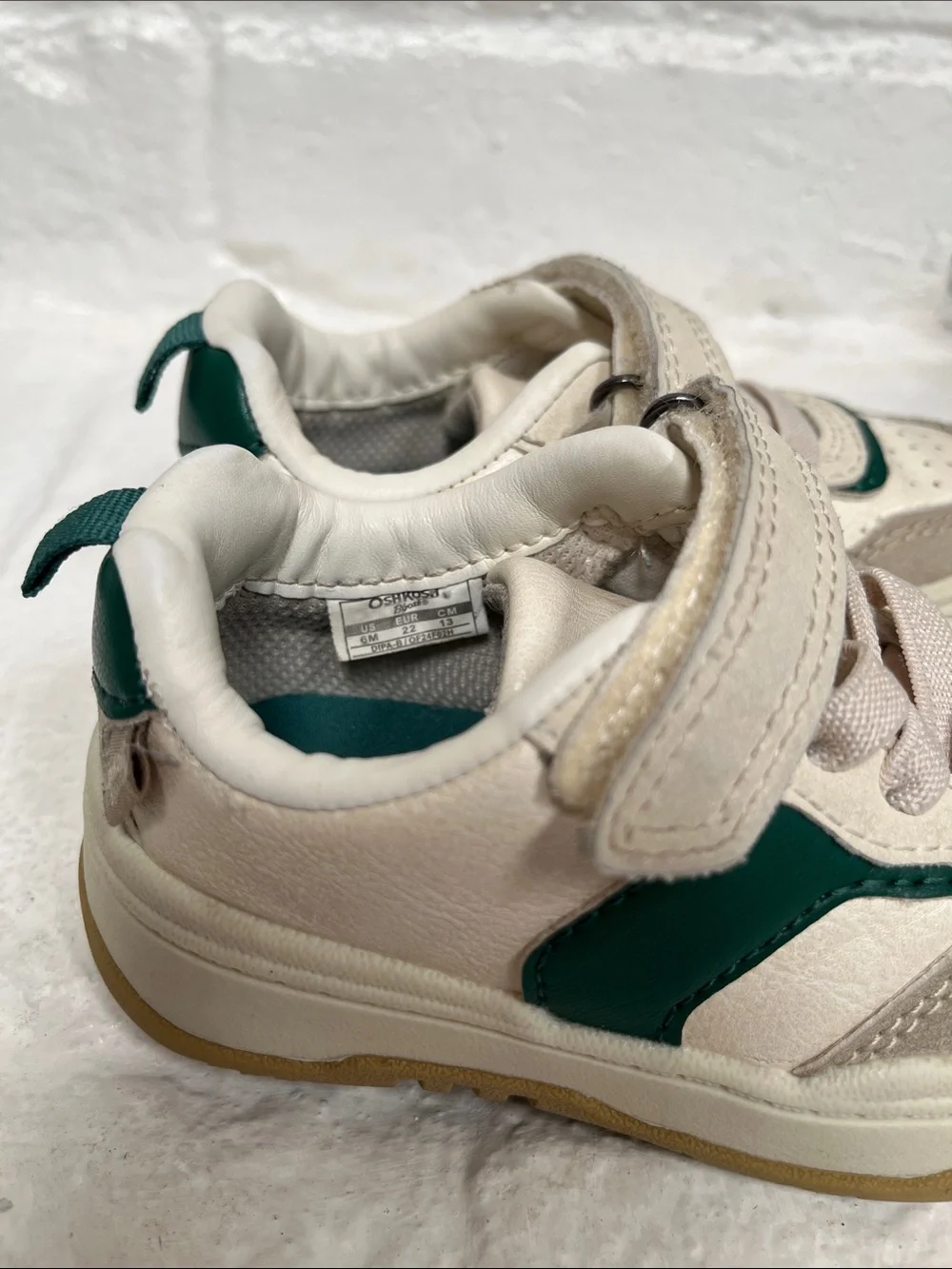 OshKosh b’Gosh Toddler Easy-On White & Green Casual Sneakers